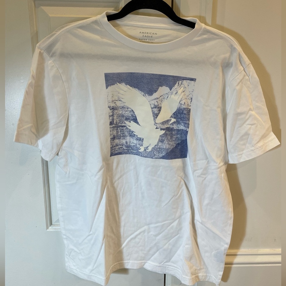 White American Eaglee Shirt Size Medium